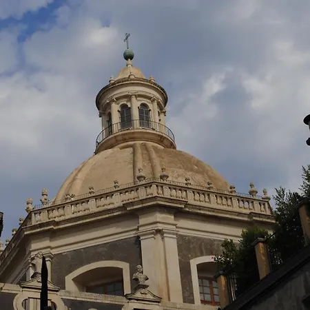 ベッド・アンド・ブレックファスト Palazzo Sant'alfano カターニア