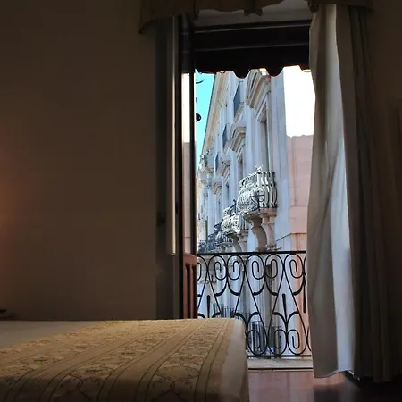 ベッド・アンド・ブレックファスト Palazzo Sant'alfano 4*
