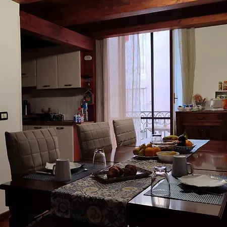 Palazzo Sant'alfano 4* カターニア